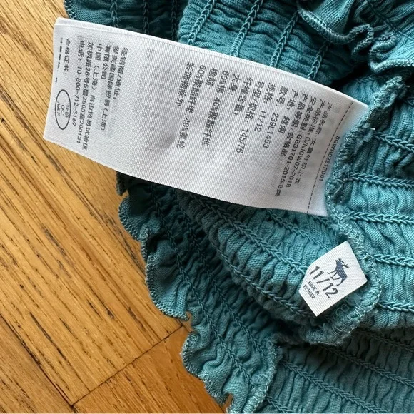 Hollister tube top girls 11/12 blue green color textured - Picture 7 of 7